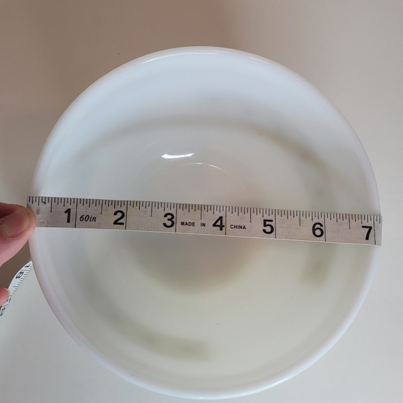 Pyrex Vintage 1960s White Verde 1½ QT bowl - Picture 7 of 8